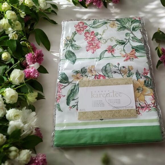 Karen Lee Layla White Multicolored Floral Print Cotton Tablecloth 70